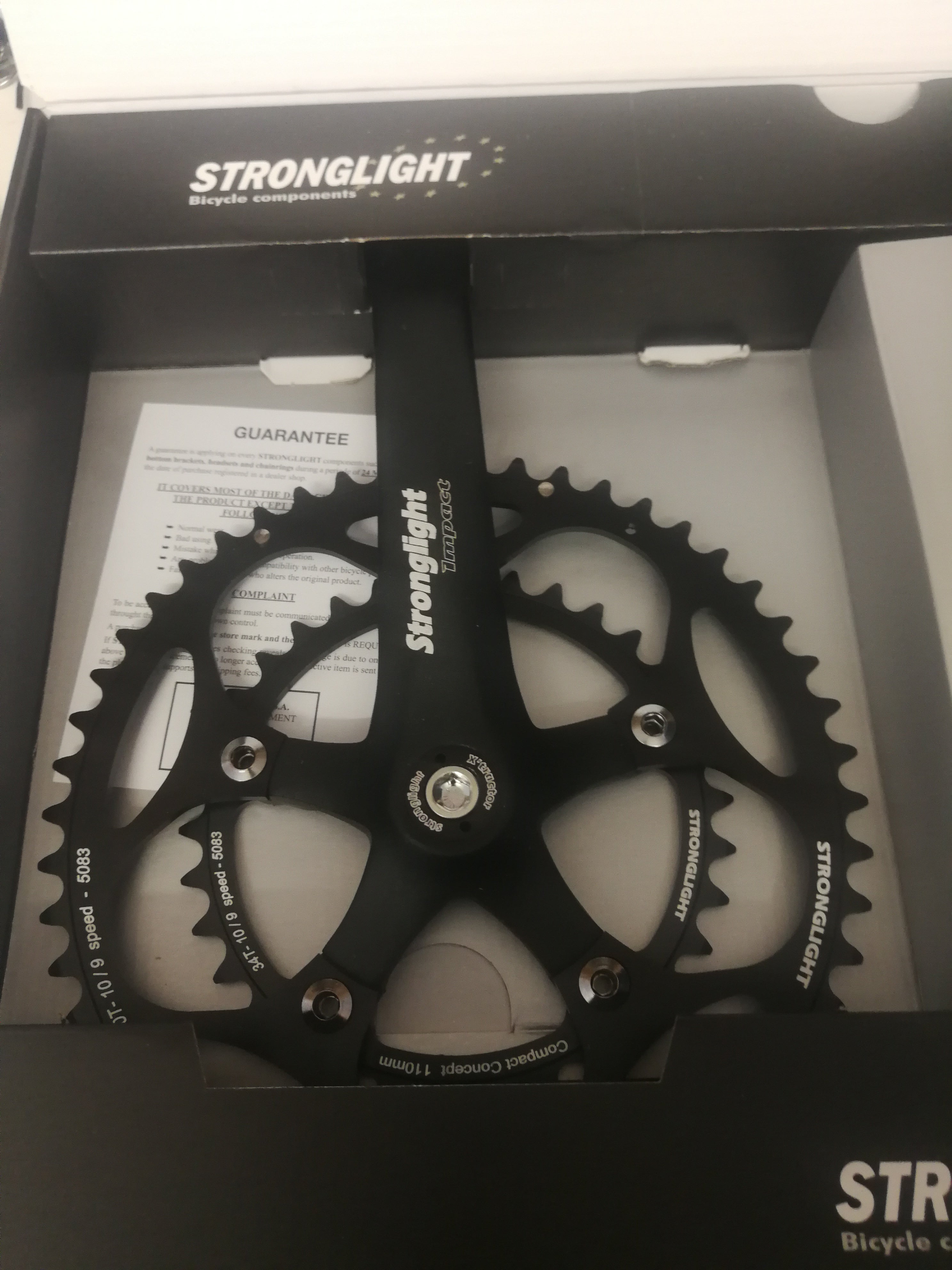 Stronglight Impact compact double chainset  9-10 speed square taper - black